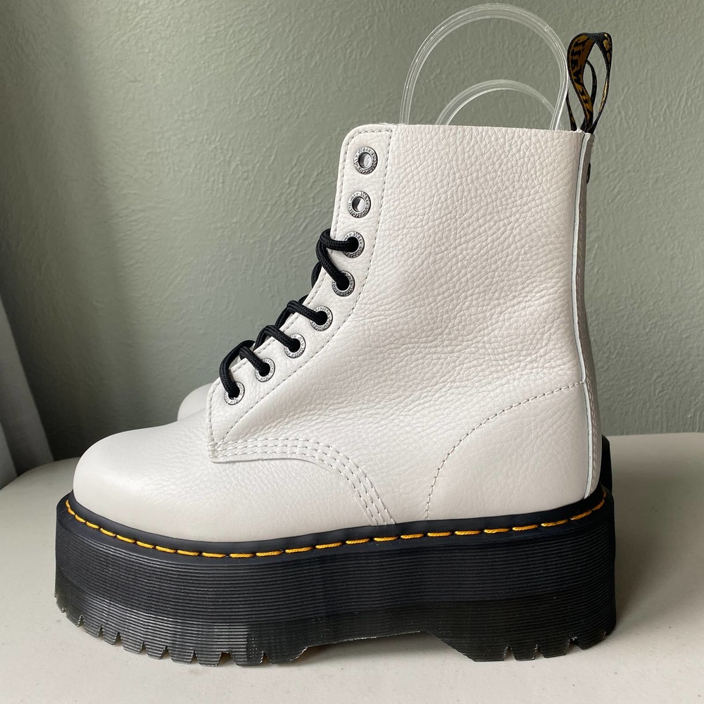 NEW Dr. Martens 1460 Pascal Max Platform Lace Up Boot White Black Women Size 9 - Picture 6 of 12